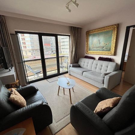 Frontaal Zeezicht In Appartement De Strandjutter Oostende Ngoại thất bức ảnh