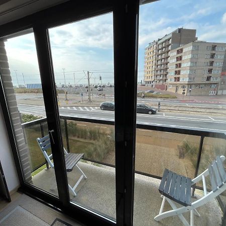 Frontaal Zeezicht In Appartement De Strandjutter Oostende Ngoại thất bức ảnh