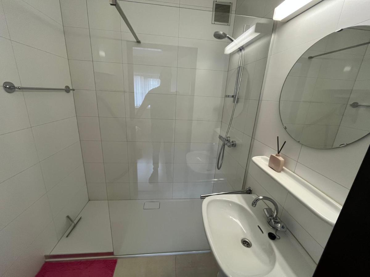 Frontaal Zeezicht In Appartement De Strandjutter Oostende Ngoại thất bức ảnh